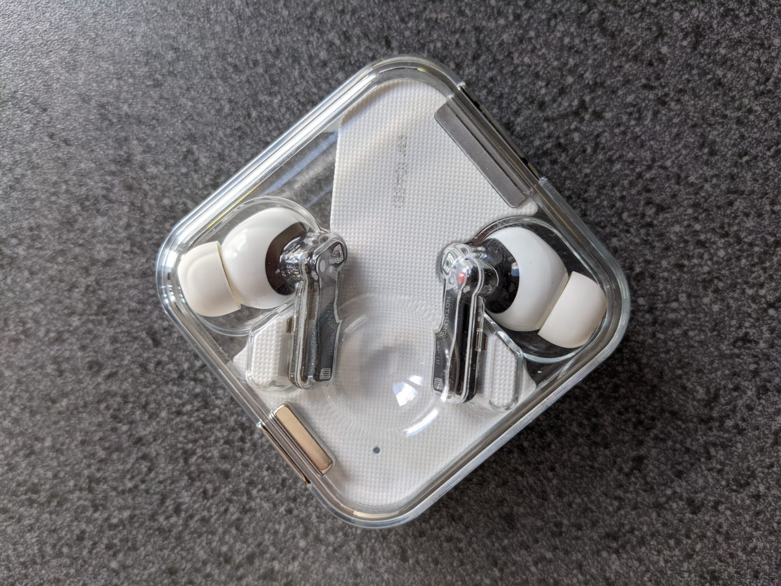 Nothing Ear 1 vs Pixel Buds A Serie