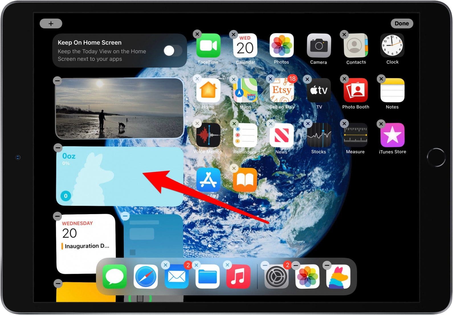Drücken Sie lange auf das Widget, das Sie in einen Widget-Stapel verschieben möchten