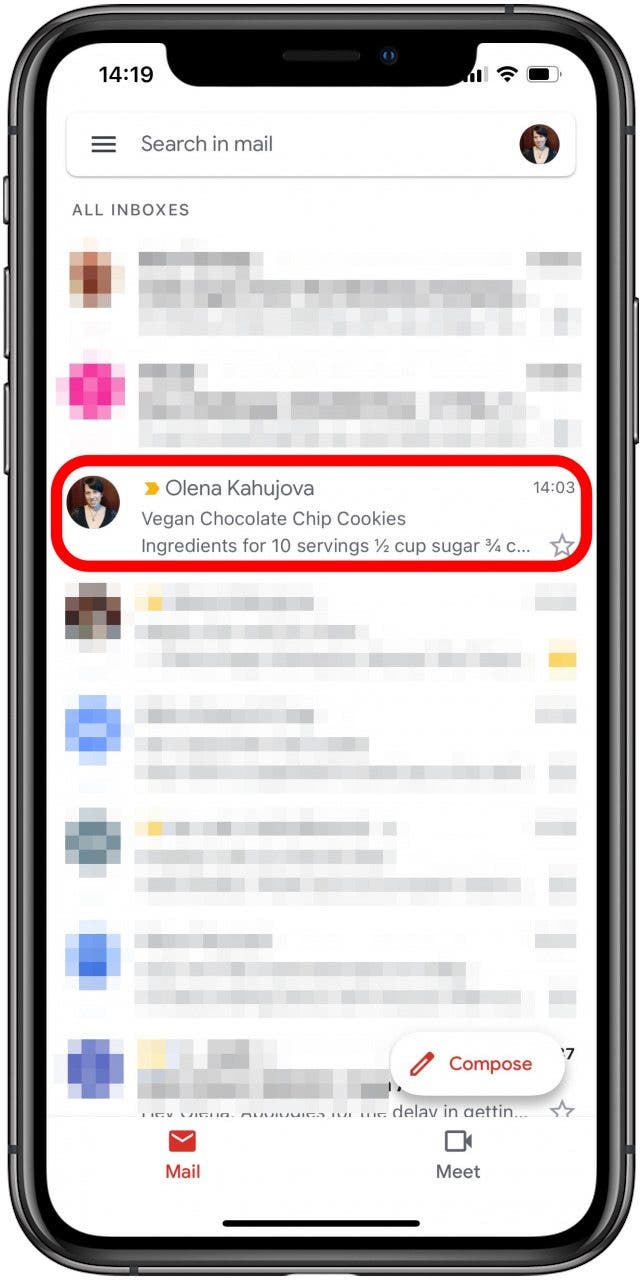 Öffnen Sie die E-Mail, die Sie drucken möchten, auf Ihrem iPhone.