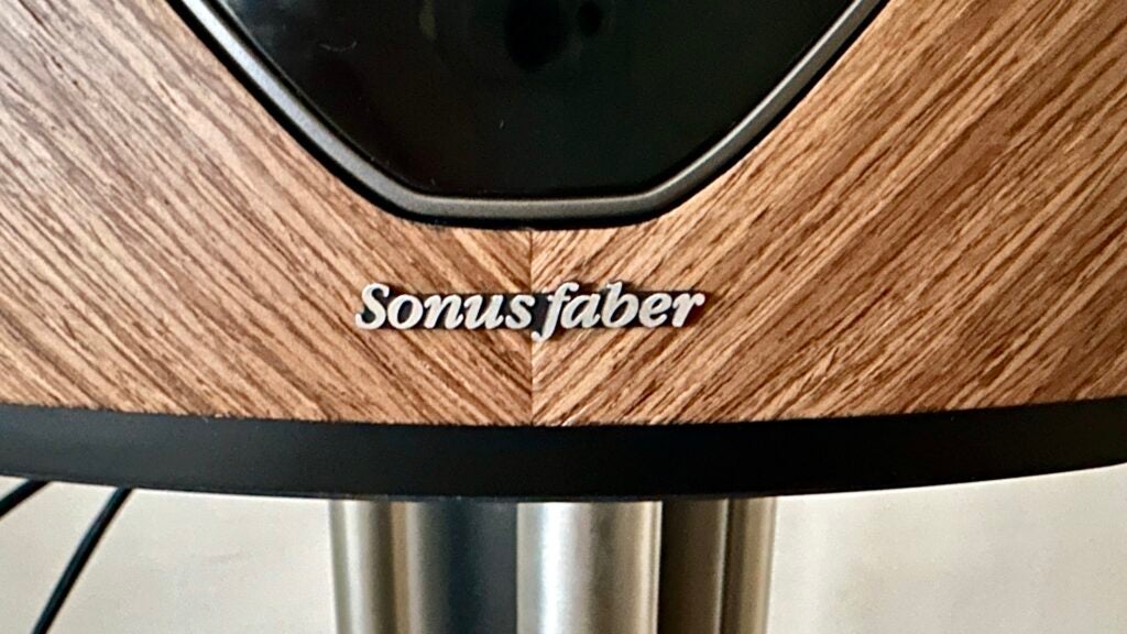 Sonus Faber Duetto Holzoberfläche