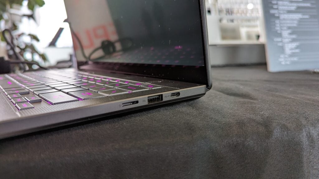 Asus ROG Zephyrus G14 (2024) Anschlüsse