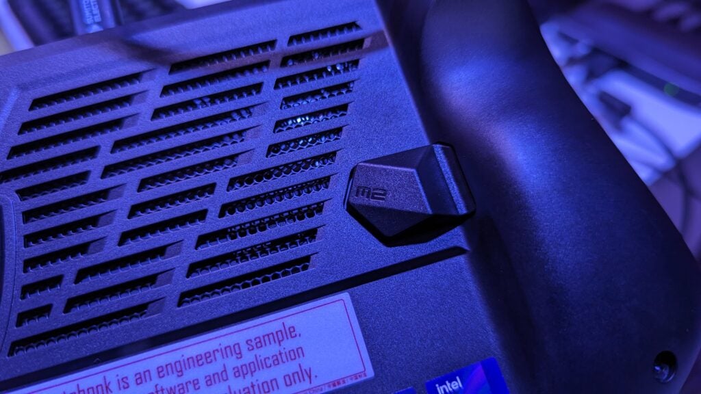 MSI Claw Macro-Paddel hinten