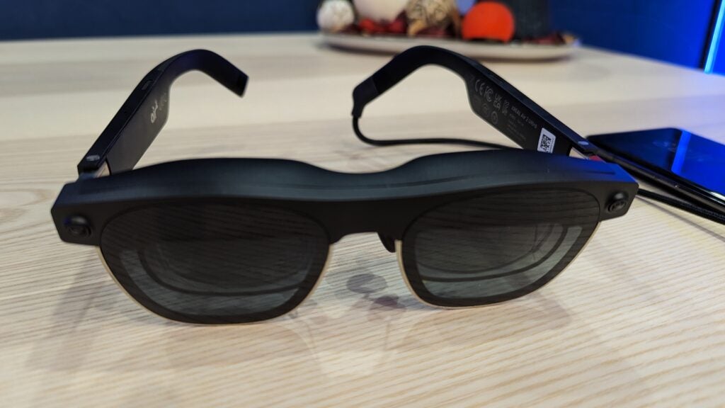 Xreal Air 2 Ultra von vorne gesehen