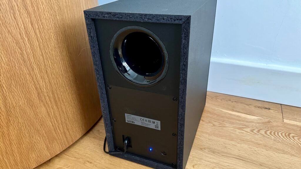 Samsung HW-Q600C Bassanschluss