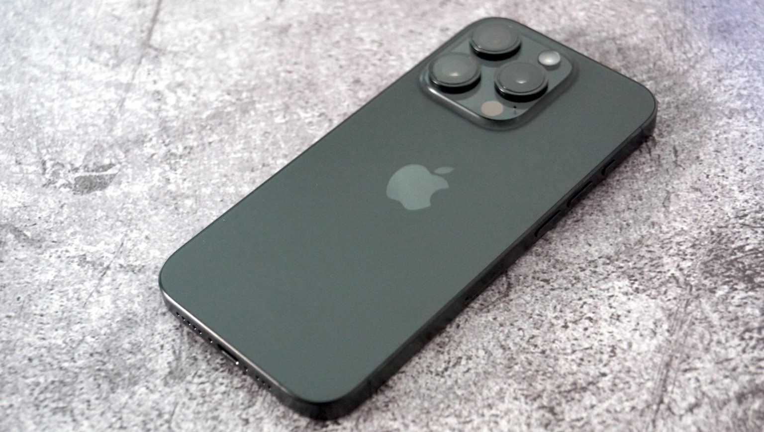 Amazon hat das Flaggschiff iPhone 15 Pro im Rahmen einer