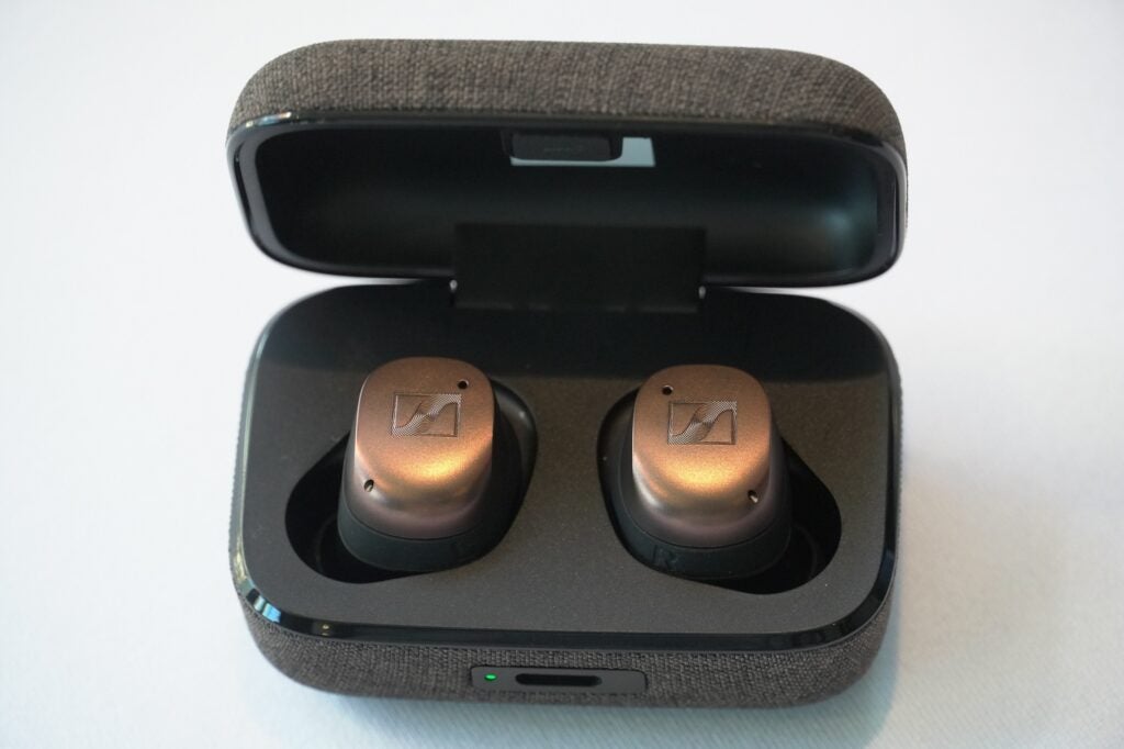 Sennheiser Momentum True Wireless 4 offenes Gehäuse