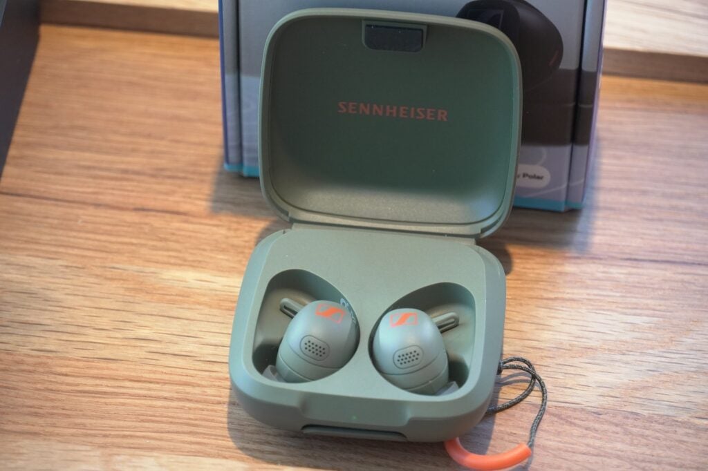 Sennheiser Momentum Sport im Ladecase