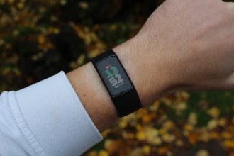 1708549951 414 Garmin Forerunner 165 vs Fitbit Charge 6 Welches ist das