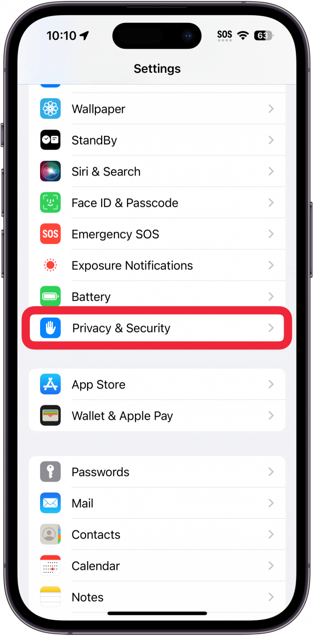 iPhone-Einstellungs-App mit einem roten Kästchen rund um Datenschutz und Sicherheit