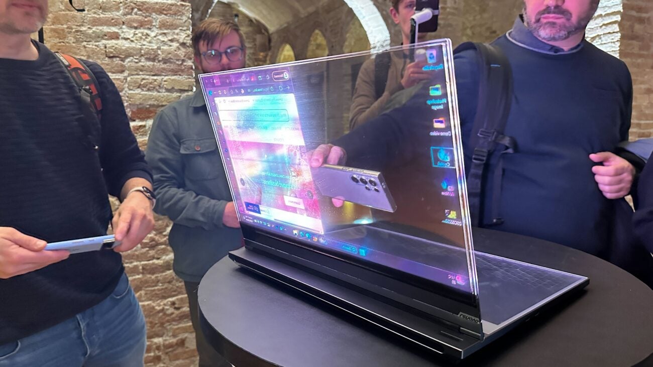 Der transparente Laptop von Lenovo deutet auf eine aufregende Zukunft