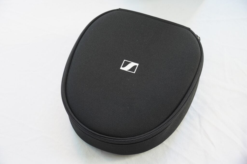 Sennheiser Accentum Plus Tragetasche