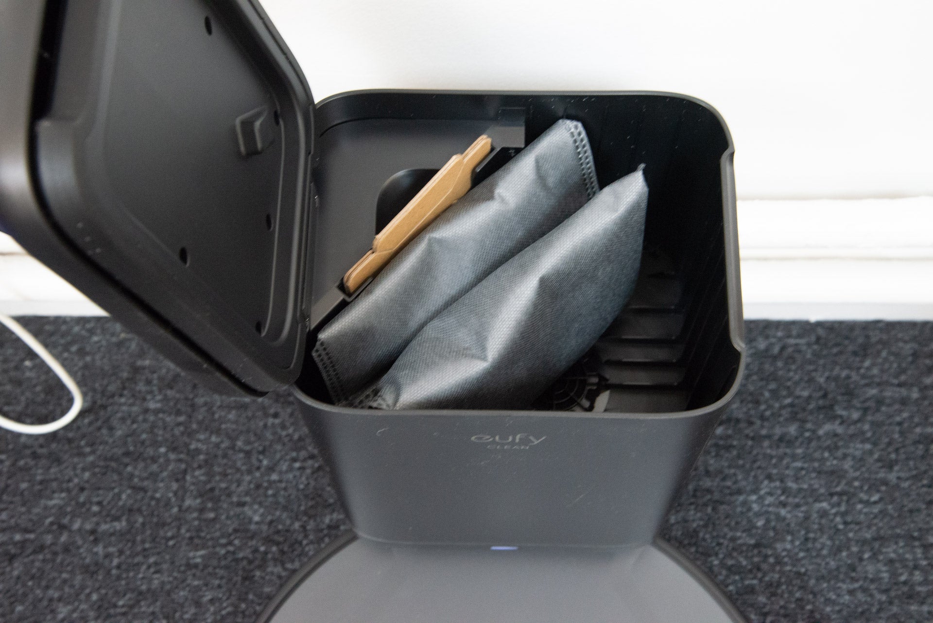 Eufy X8 Pro Mülleimer