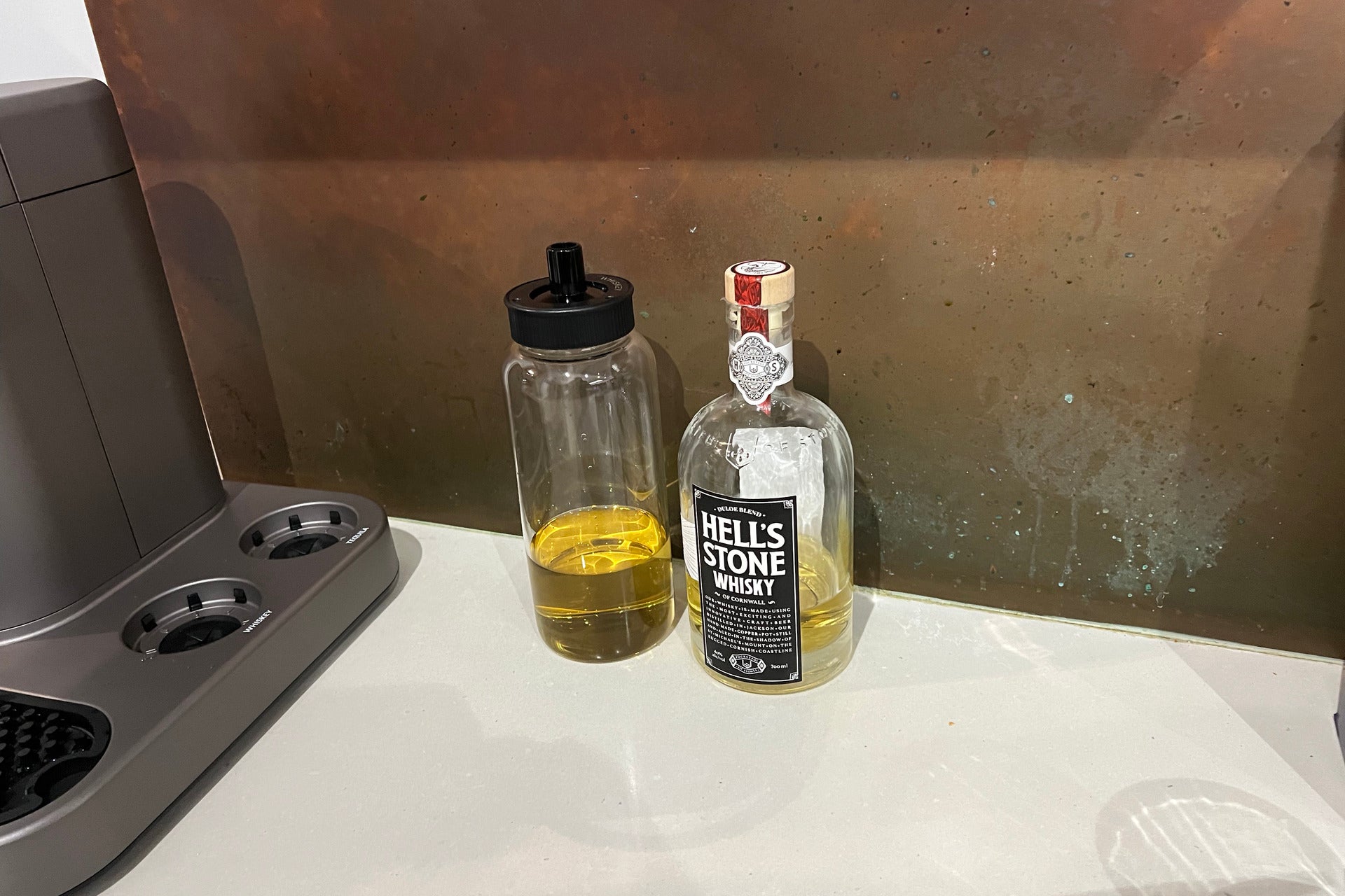 Bartesian Cocktail Maker Whisky und Halter