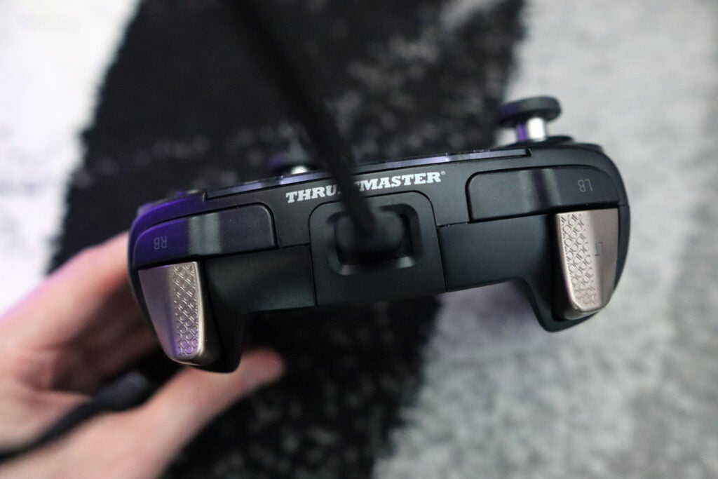 Oben – Thrustmaster eSwap X 2 Pro