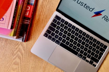 1711705740 370 Apple MacBook Air M3 vs Asus Zenbook 14 OLED Mac