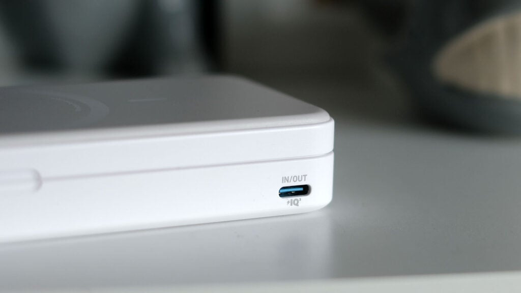 Anker MagGo Power Bank (6,6K) Steckdose