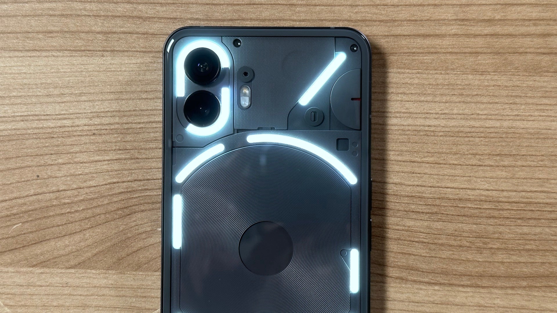 Amazon hat das Nothing Phone 2 gerade zu einem Schnaeppchen Upgrade