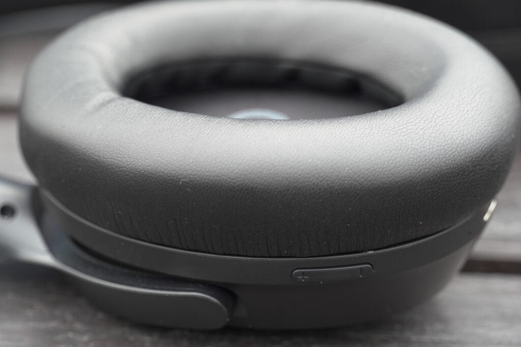Monoprice Dual Driver Bluetooth ANC-Ohrpolster