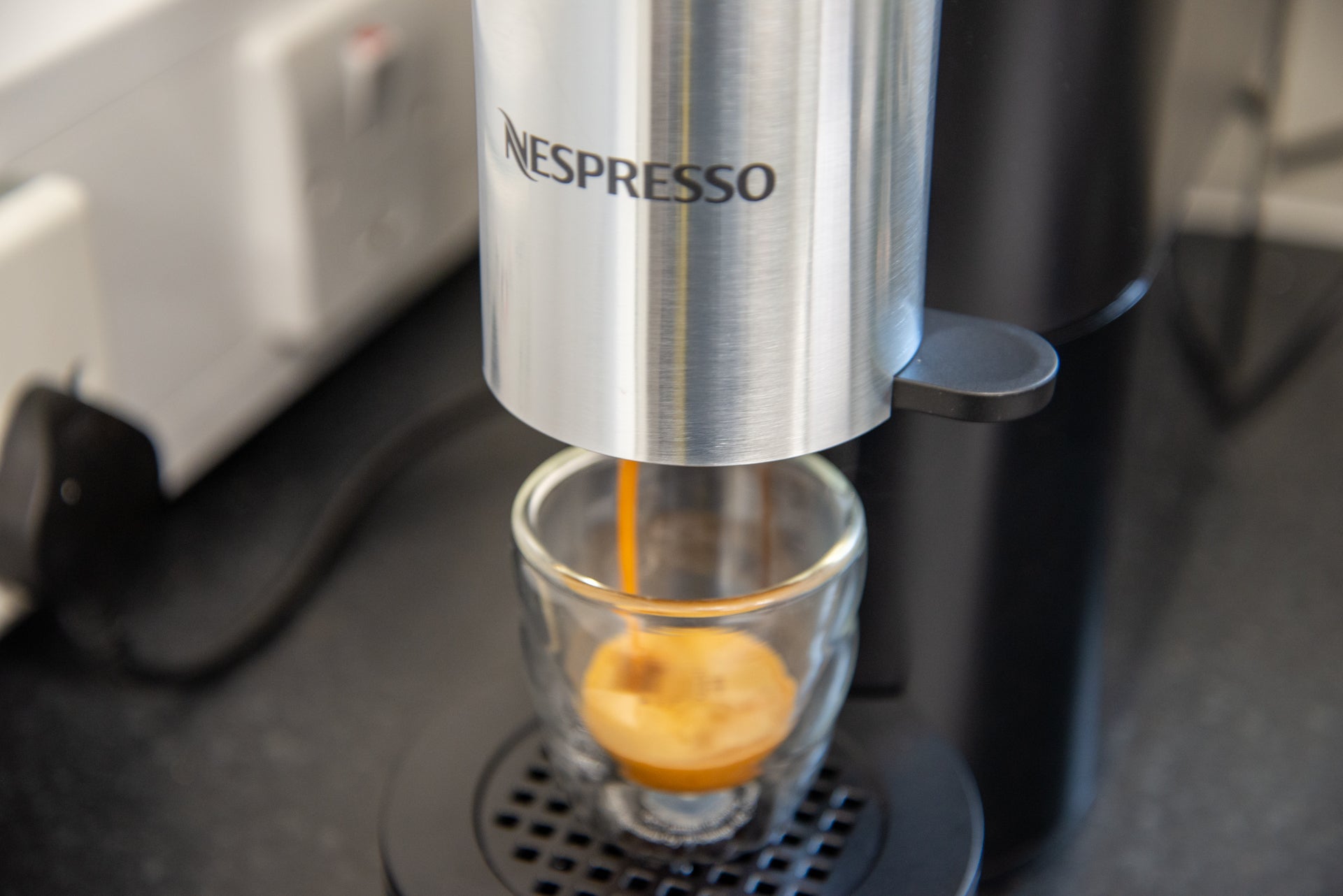 1712259420 So entkalken Sie eine Nespresso Maschine