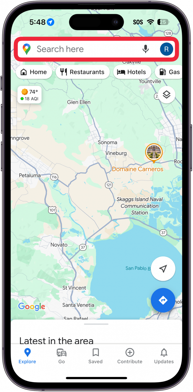 iPhone Google Maps mit einem roten Kästchen um die Suchleiste