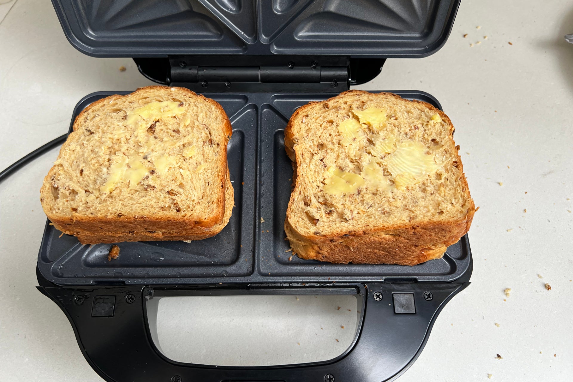 Salter EK2143 3-in-1-Snackbereiter mit Sandwich