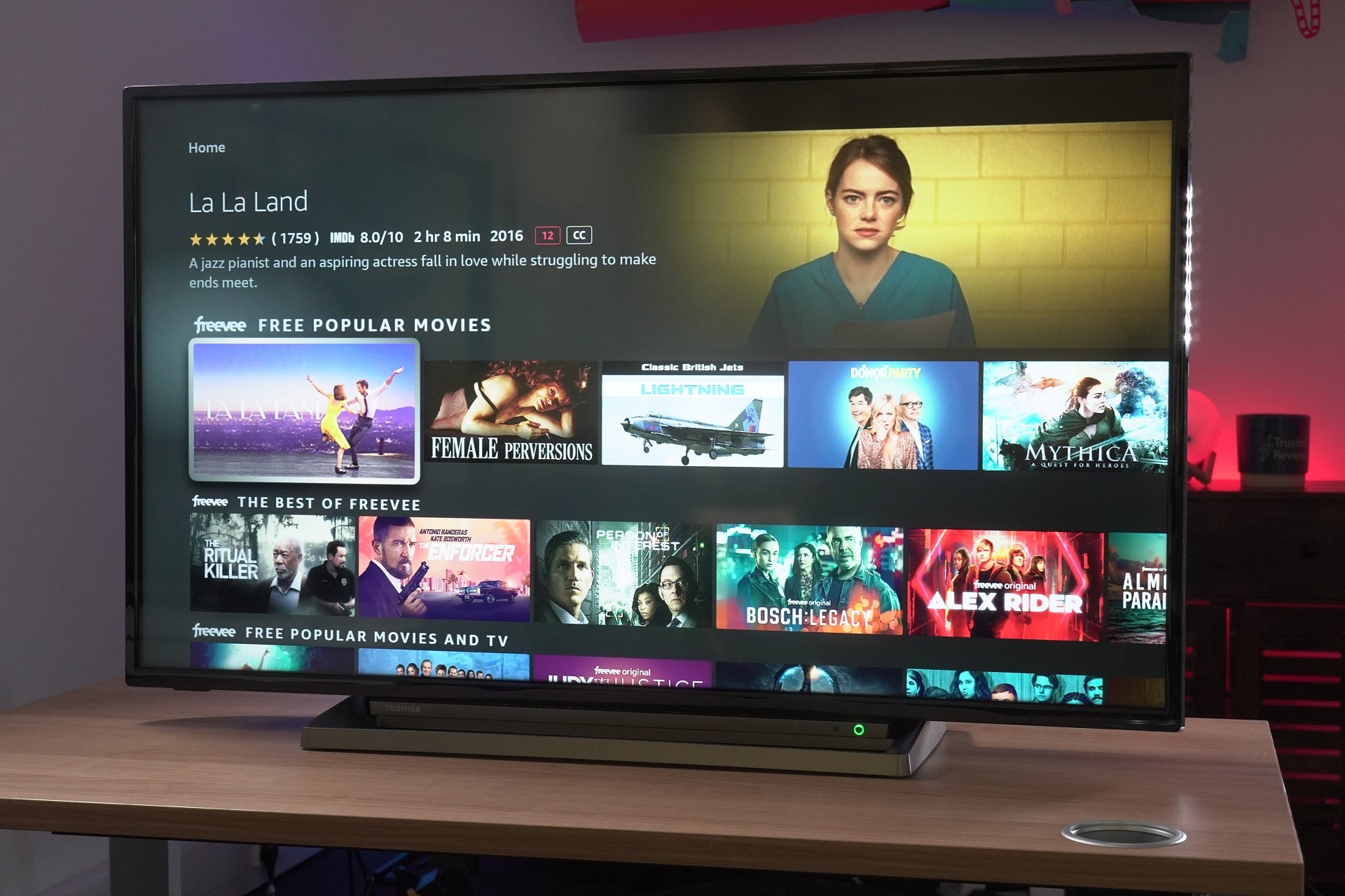 Dank dieses Angebots ist der guenstige 55 Zoll 4K HDR Fire TV von Toshiba jetzt