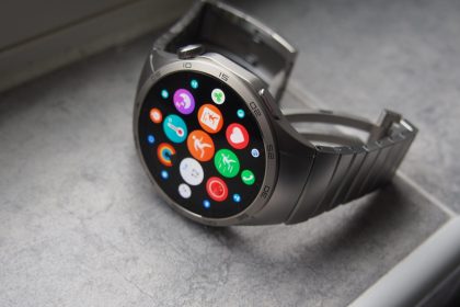 Das Huawei Watch Paket von Amazon bietet ein unglaublich gutes Preis Leistungs Verhaeltnis