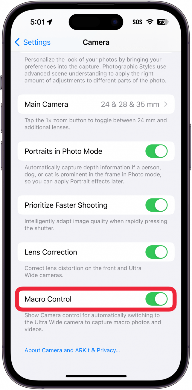 iPhone-Kameraeinstellungen mit einem roten Kästchen um den Makrosteuerungsschalter