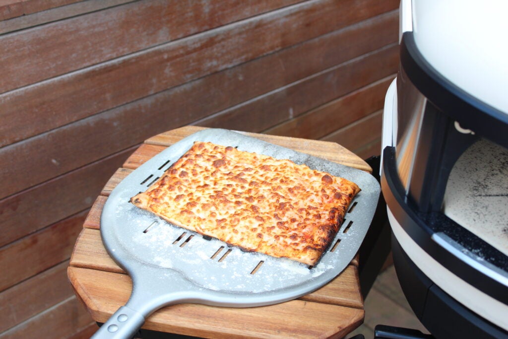 Gozney Arc kochte neopolitanische Pizza
