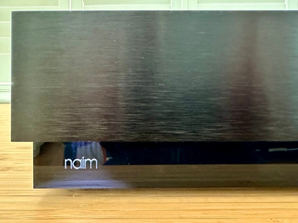 Detailaufnahme des Naim Uniti Nova PE-Designs