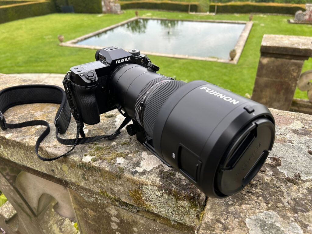 Fujifilm GFX100S II mit Objektiv