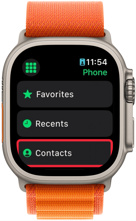 Apple Watch-Telefon-App mit einem roten Kästchen um die Schaltfläche „Kontakte“