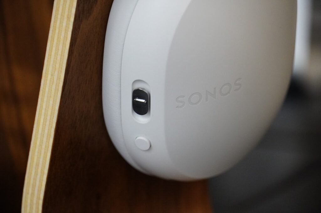 Physische Sonos Ace-Tasten