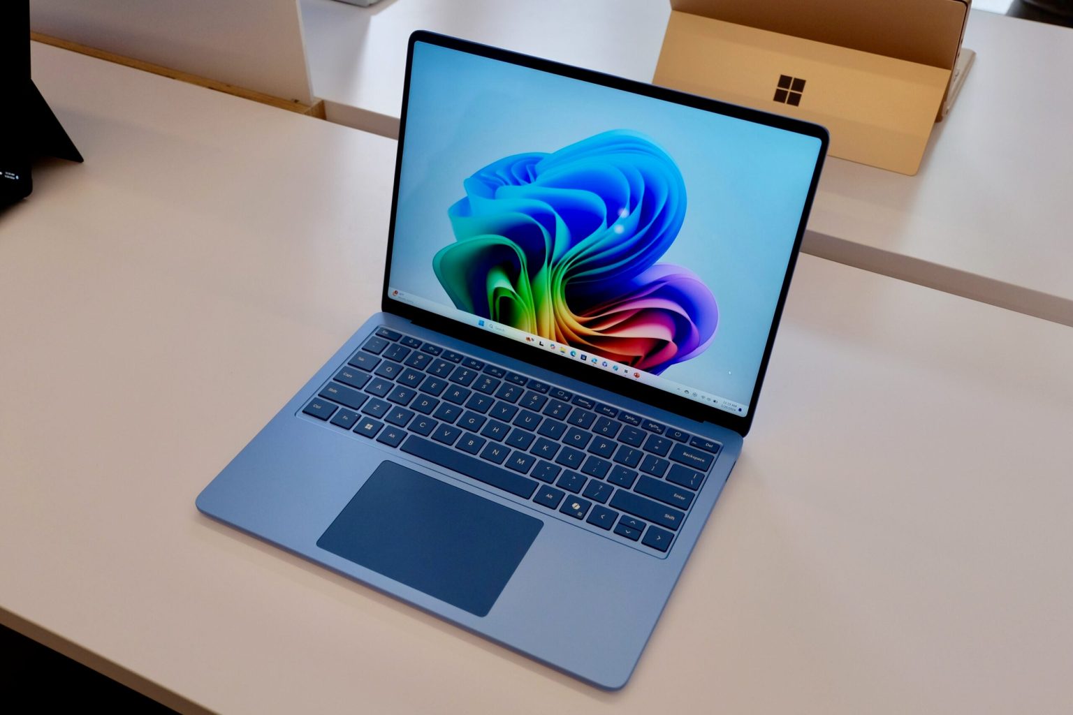 1716365533 Erste Eindruecke Microsoft Surface Laptop Arm kommt mit viel Power