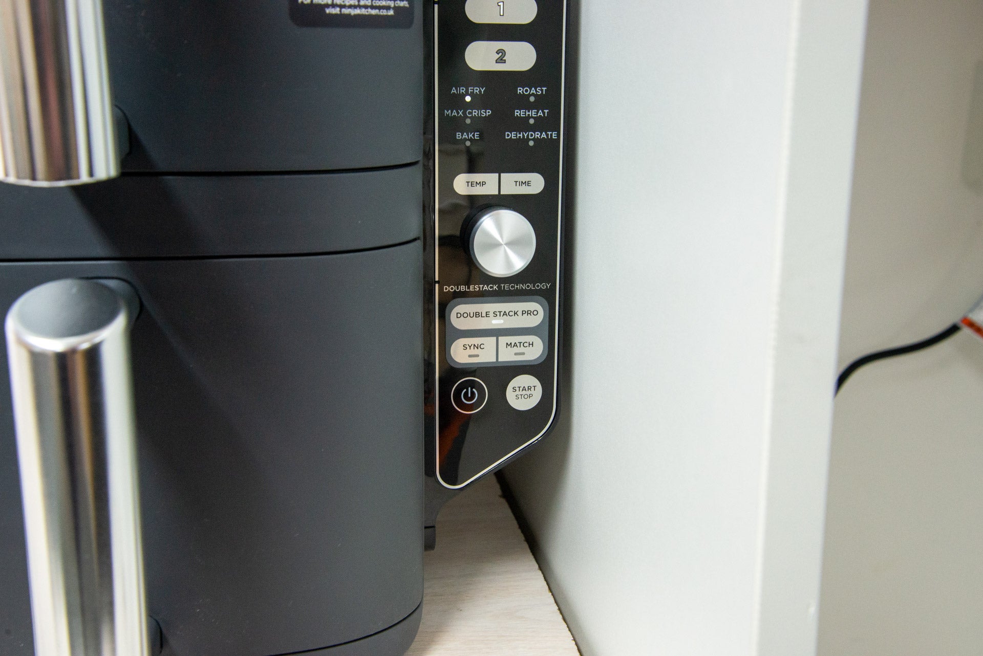 Ninja Double Stack XL 9,5-l-Heißluftfritteuse SL400UK, Bedienelemente mit zwei Schubladen