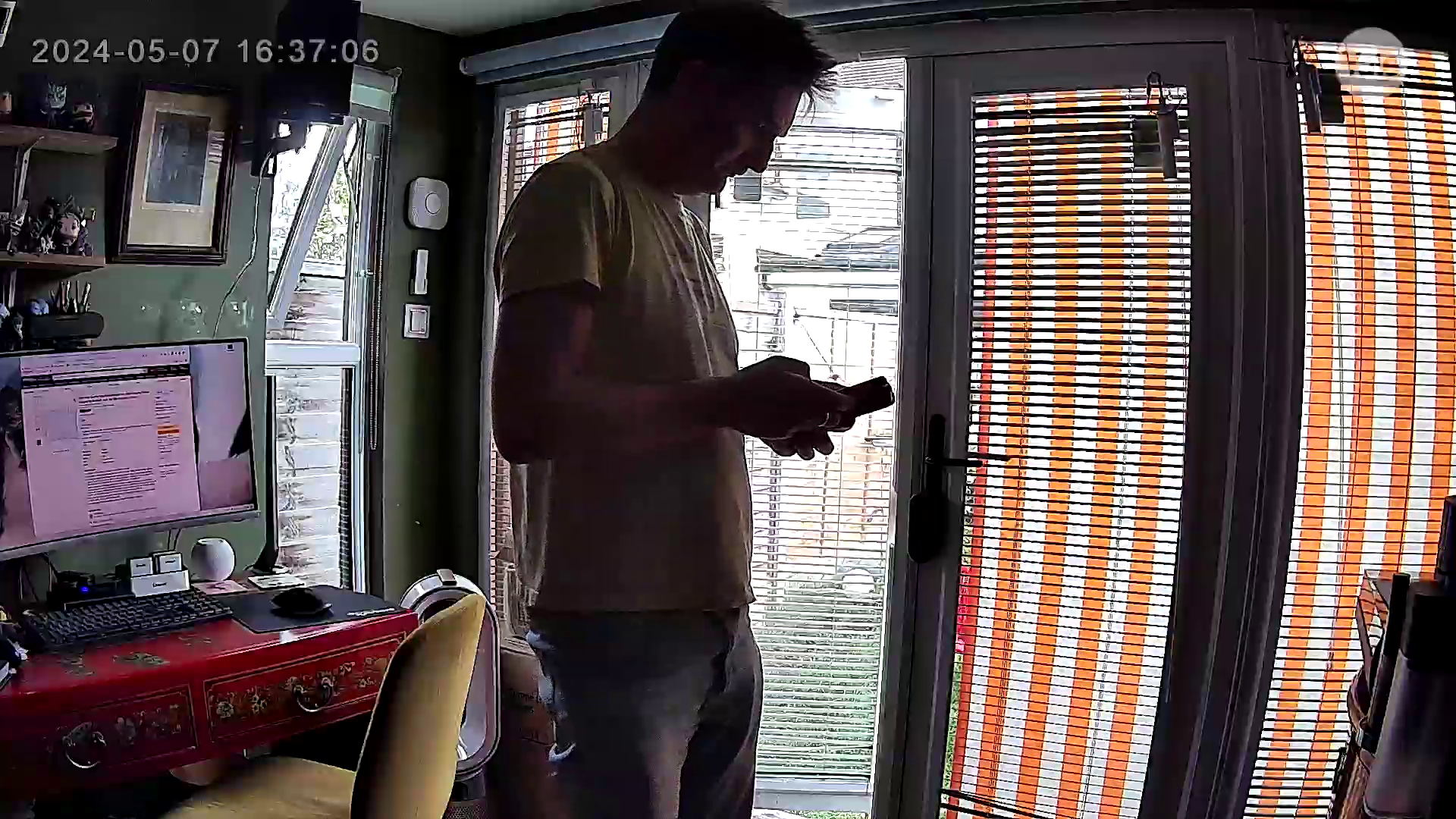 Yale Smart Indoor Camera Tagesbeispiel auf Licht gerichtet