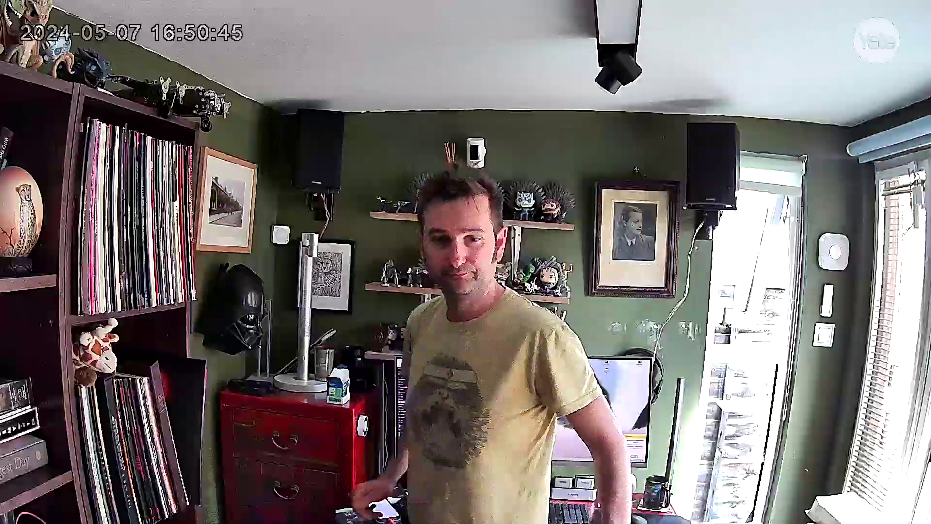 Yale Smart Indoor Camera, Tagesansicht, weg vom Licht