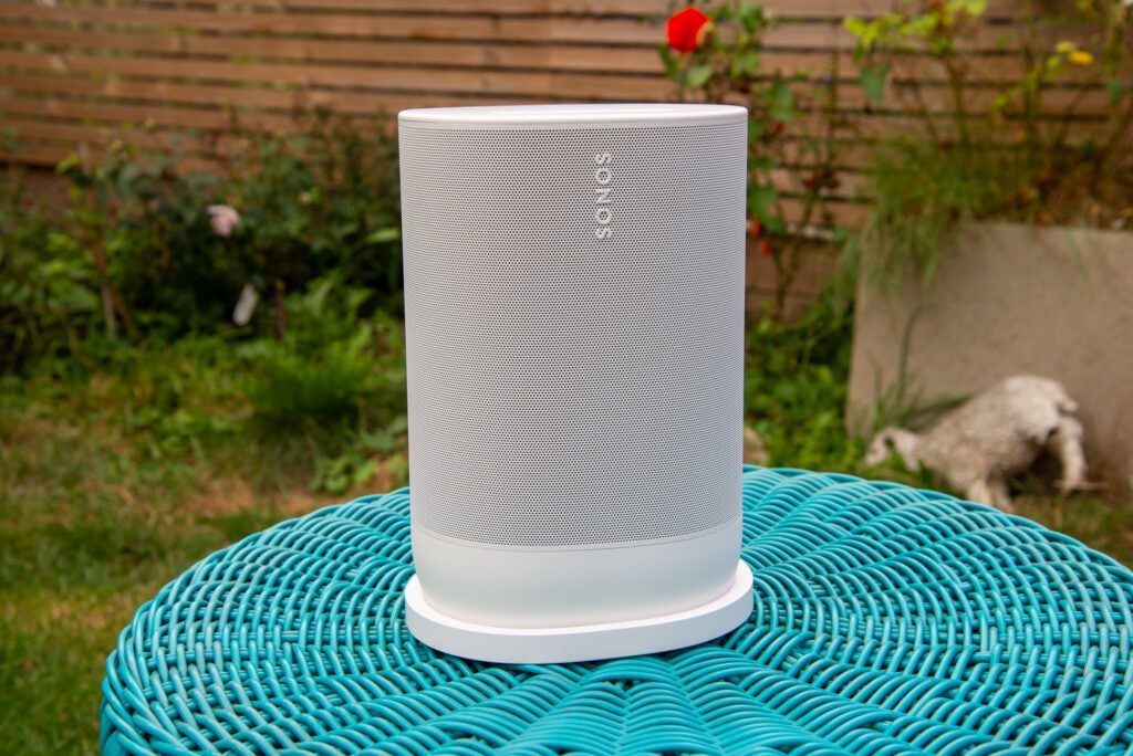 Sonos Move 2 Held