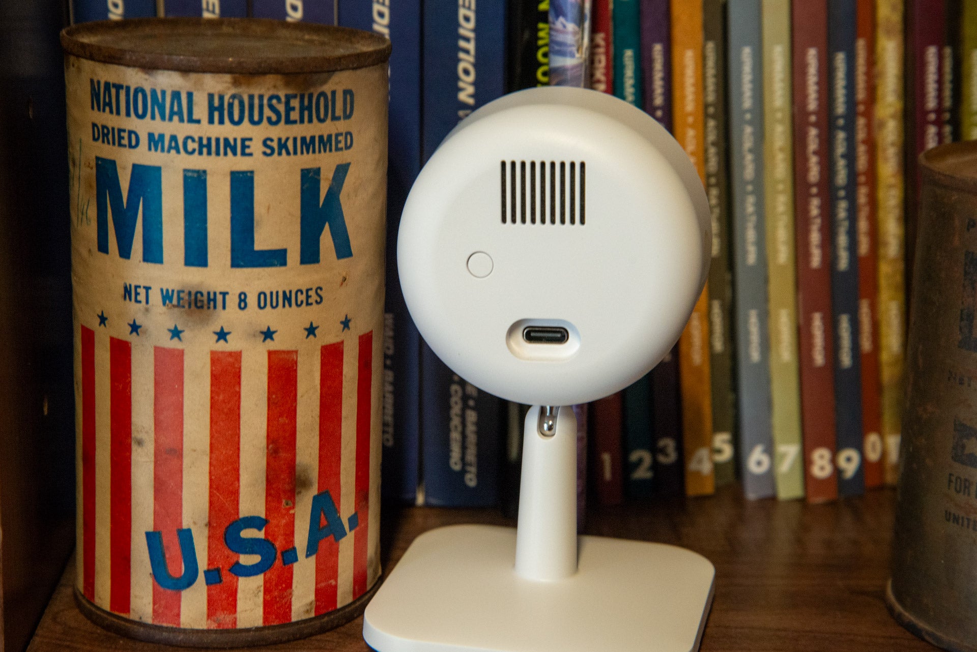 Stromeingang der Yale Smart Indoor-Kamera