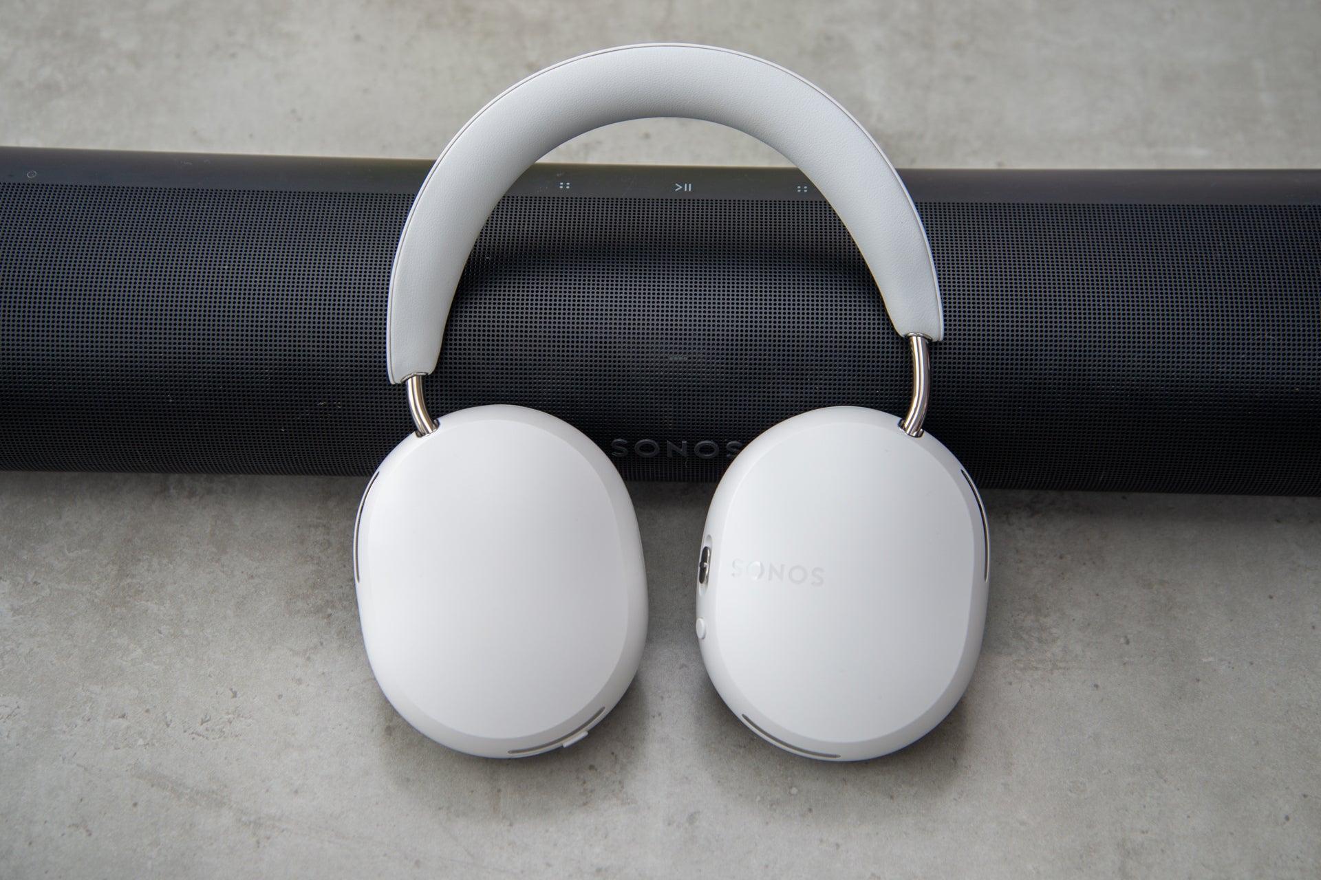 1718109407 Der Sonos Ace Kopfhoerer sorgt fuer ein perfektes Wohnzimmererlebnis hat aber
