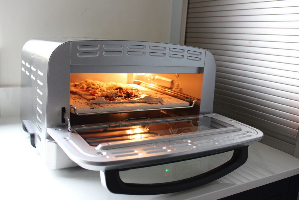 Cuisinart Indoor-Pizzaofen – Gemüsepizza zubereiten