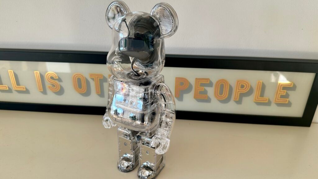 BearBrick Audio 400 aufrecht
