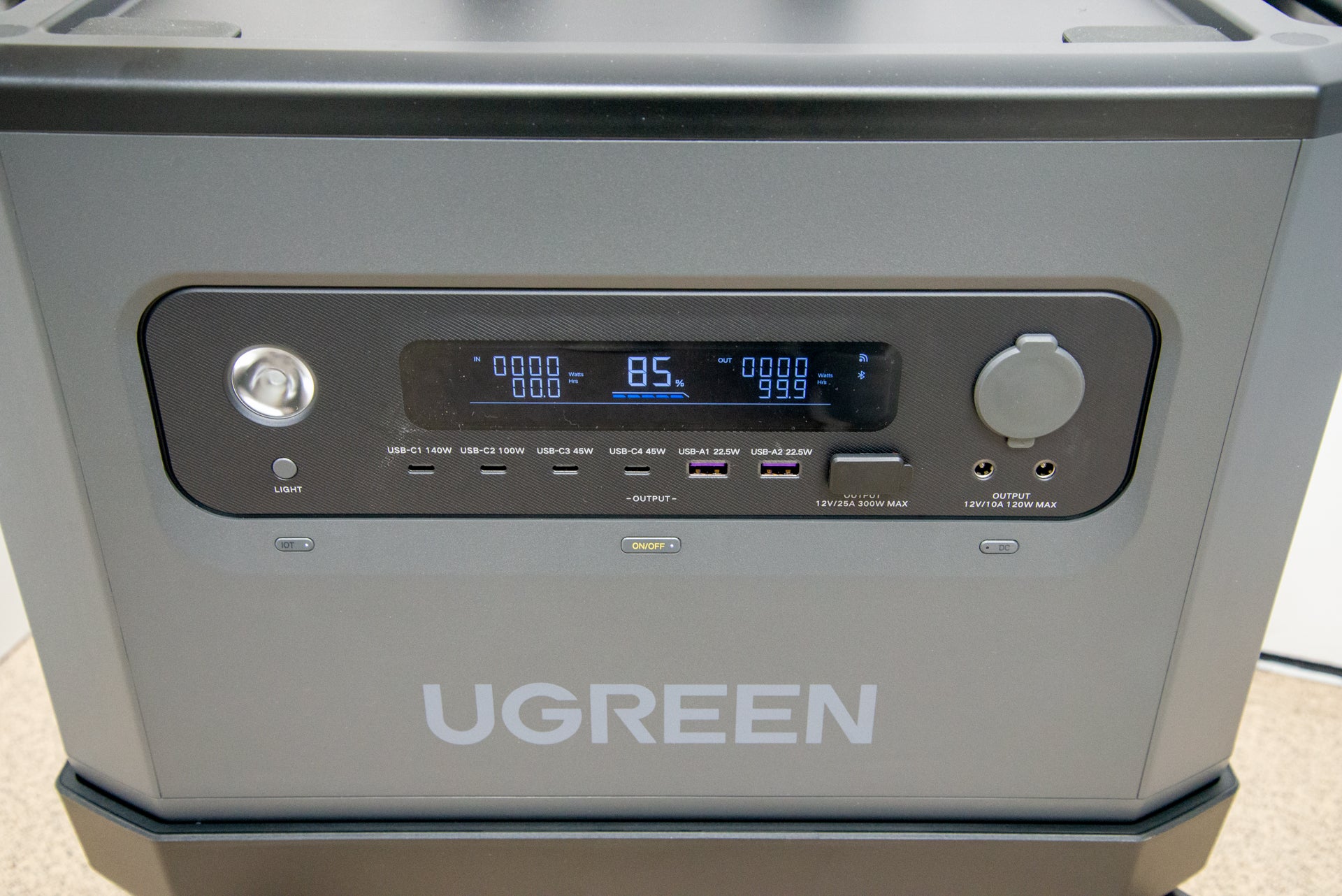 UGreen PowerRoam 2200 USB-Anschlüsse