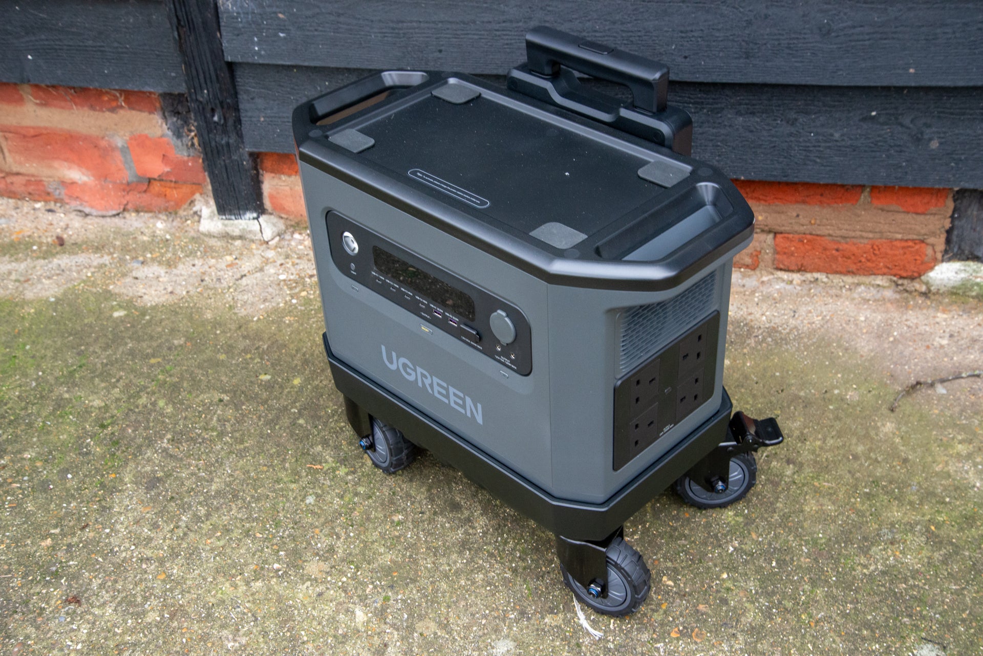 1718902141 UGreen PowerRoam 2200 Testbericht