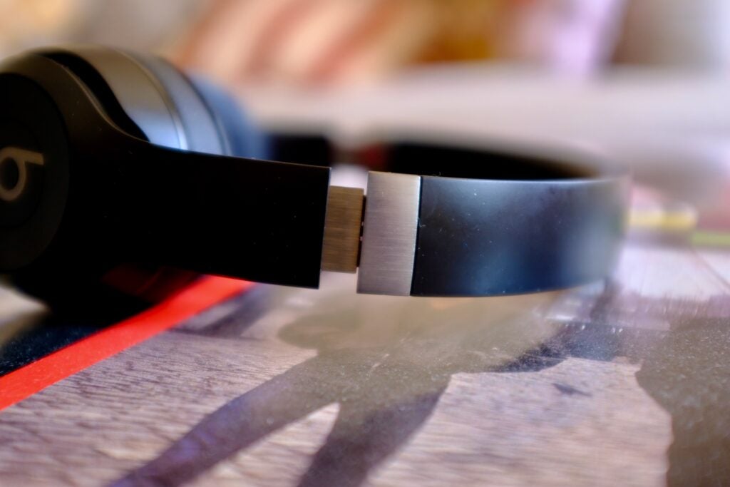 Scharnier für Beats Solo 4