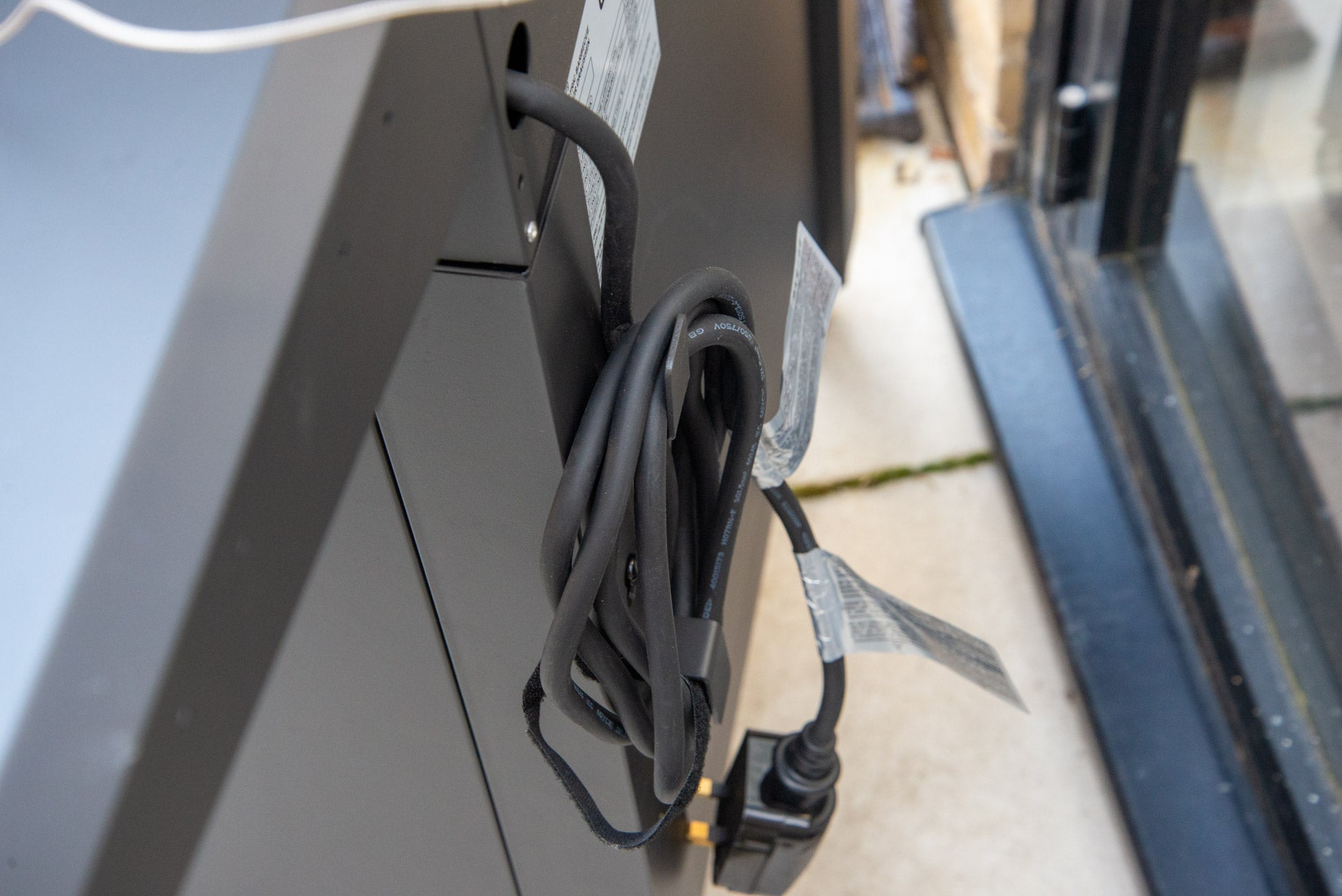 Char-Broil Evolve Netzstecker