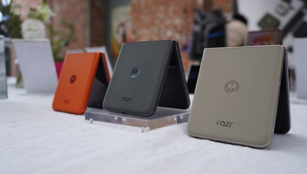 Farboptionen für Motorola Razr 50