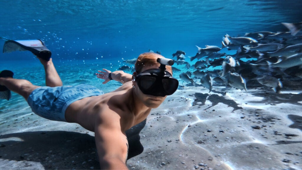 Insta360 Go 3S Kamera unter Wasser