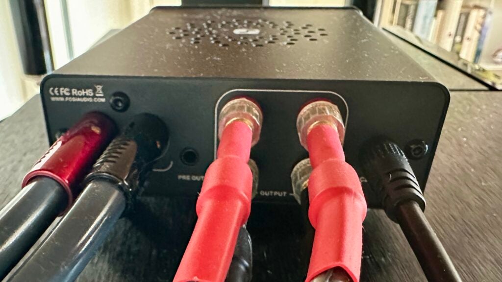 Rückseite des Fosi Audio V3
