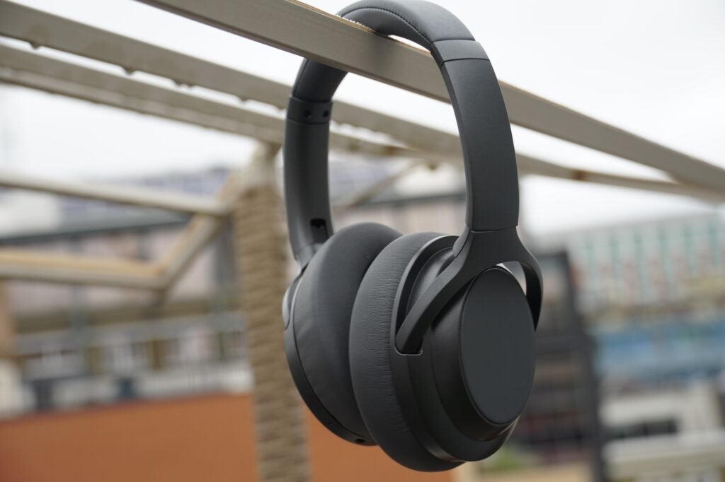 Monoprice BT-600ANC hängend